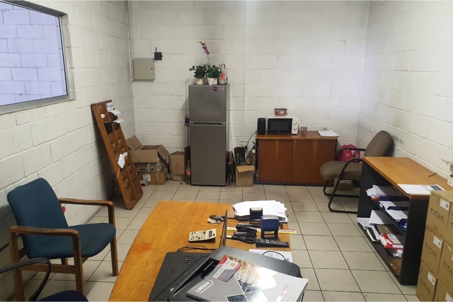 To Let commercial Property for Rent in Deal Party Eastern Cape